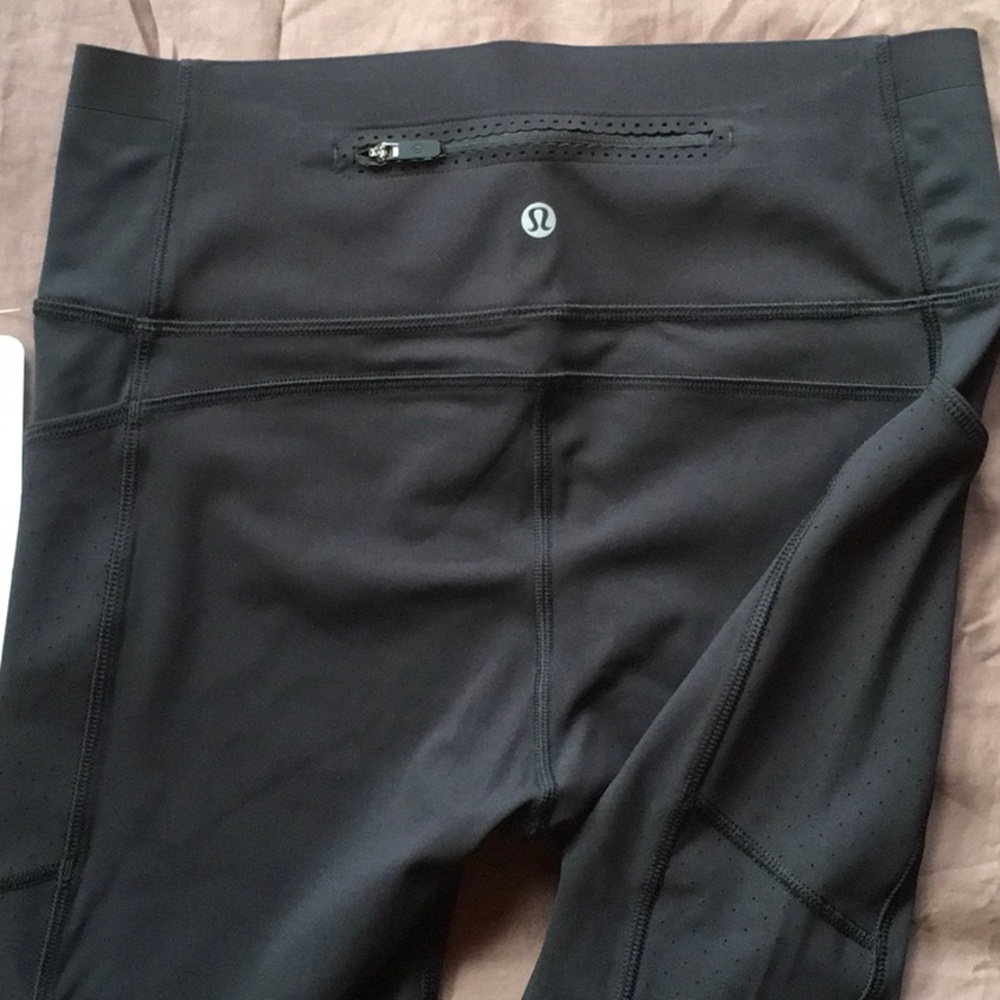 NWT Lululemon Mind Over Miles Crop